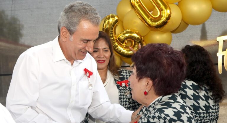 Reconoce Pepe Chedraui a las y los maestros por su labor para la formación de niñas, niños y adolescentes