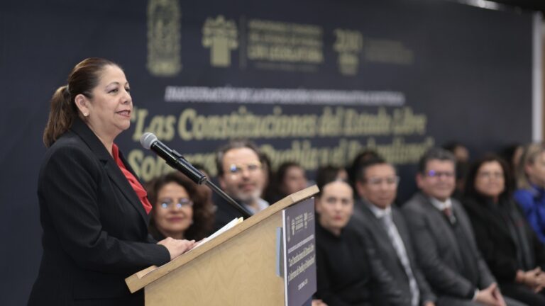 Inaugura Congreso del Estado exposición sobre las Constituciones del Estado y el Federalismo