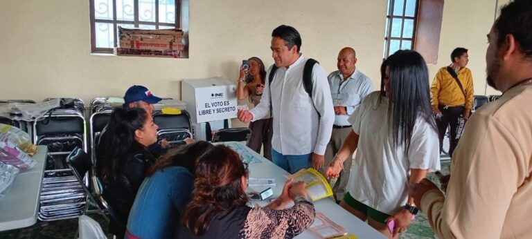 En paz, inicia jornada electoral en Puebla