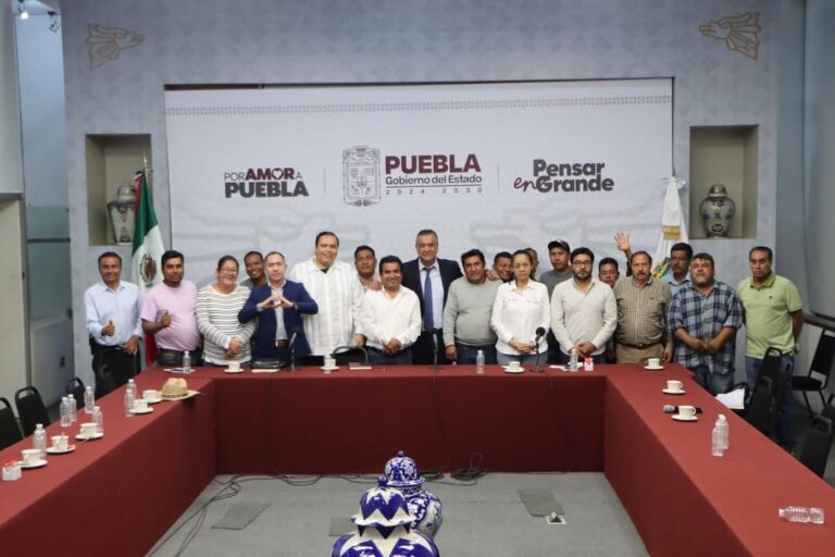 Logran SEGOB y ayuntamiento Atlixco acuerdo con comerciantes
