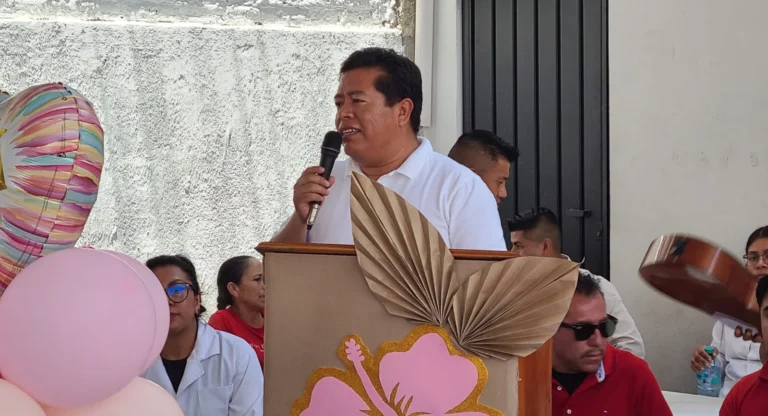 Autoridades municipales celebran a madres de internos en el CERESO de Tecamachalco