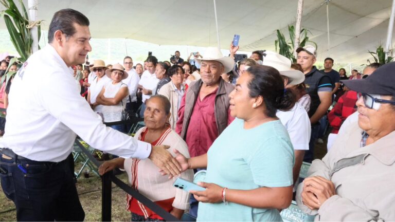Entrega Gobierno de Puebla 20 mdp para fortalecer el campo y obra comunitaria