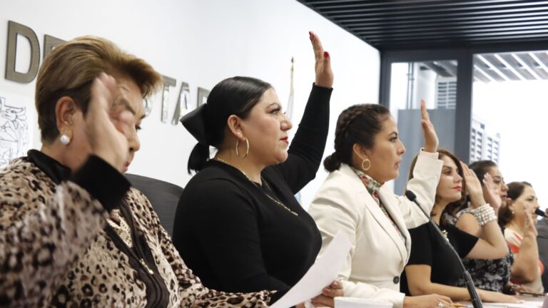 Aprueban en Comisión del Congreso regulación de prácticas de cirugía estética