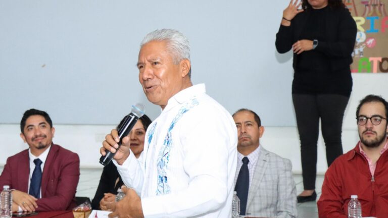 Secretaría de Educación realiza Feria Cultural de inglés