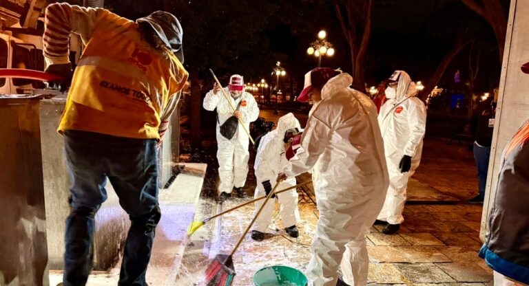 Realiza OOSL segunda intervención de limpieza en contenedores soterrados del Zócalo de Puebla