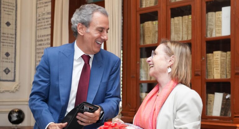 Pepe Chedraui fortalece vínculos con Francia en encuentro con embajadora