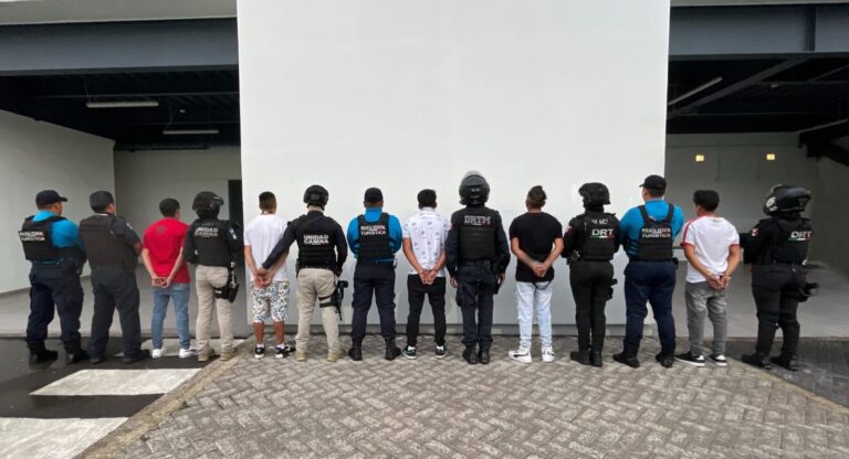 Asegura SSC a cinco presuntos multiasaltantes de tiendas departamentales