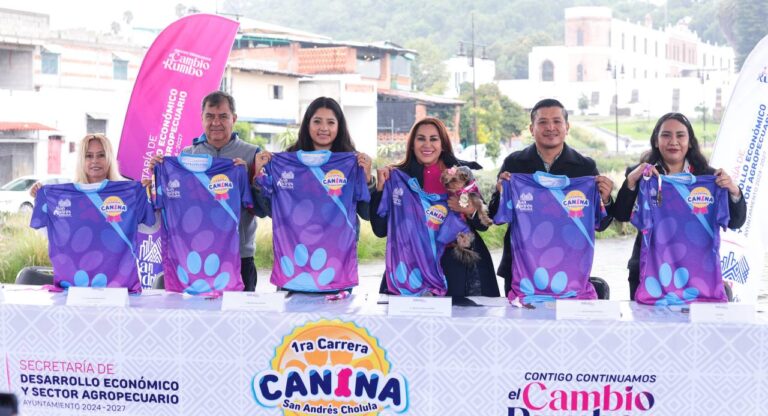 Presentan medalla y playera de la 1ª Carrera Canina en San Andrés Cholula