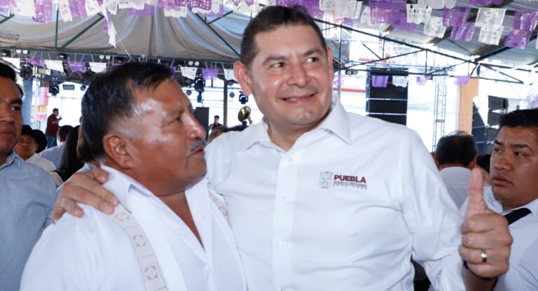 Gobierno de Puebla implementa plan de atención a migrantes