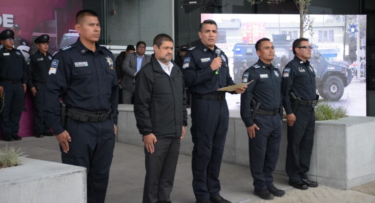 Entrega SSC uniformes a elementos operativos de la Policía de la Ciudad