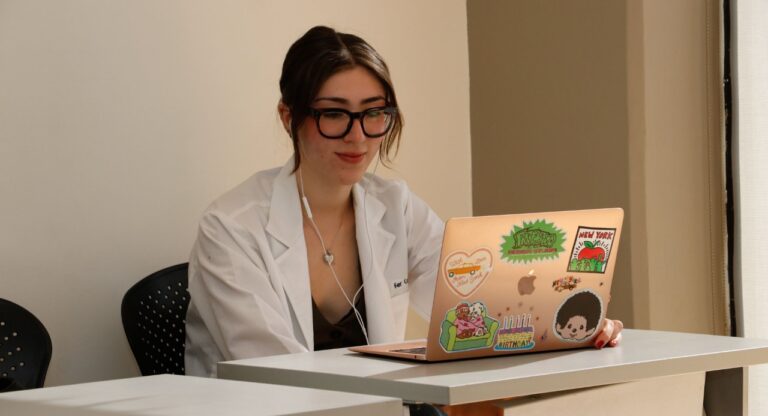 ‘Amiga Confidente’, el proyecto de apoyo a la salud mental de migrantes