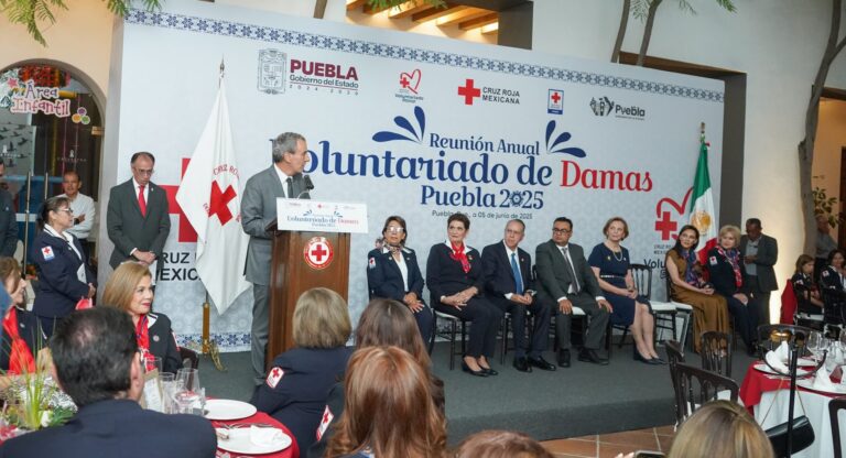 Recibe MariElise Budib el nombramiento como presidenta honoraria del Voluntariado de Damas de la Cruz Roja Mexicana