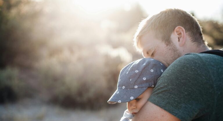 Académico IBERO Puebla explica lo que hay detrás de las nuevas paternidades