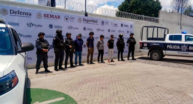 Con videovigilancia y coordinación autoridades aseguran a cuatro probables responsables de robo