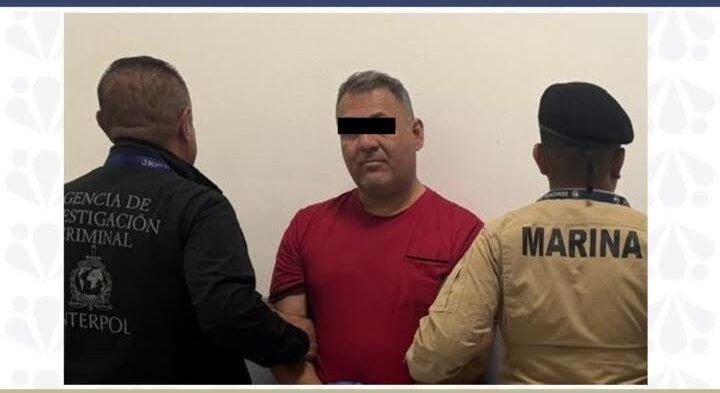 Detiene FGE con apoyo de INTERPOL y Marina a expresidente auxiliar de Atopoltitlán, Tehuitzingo
