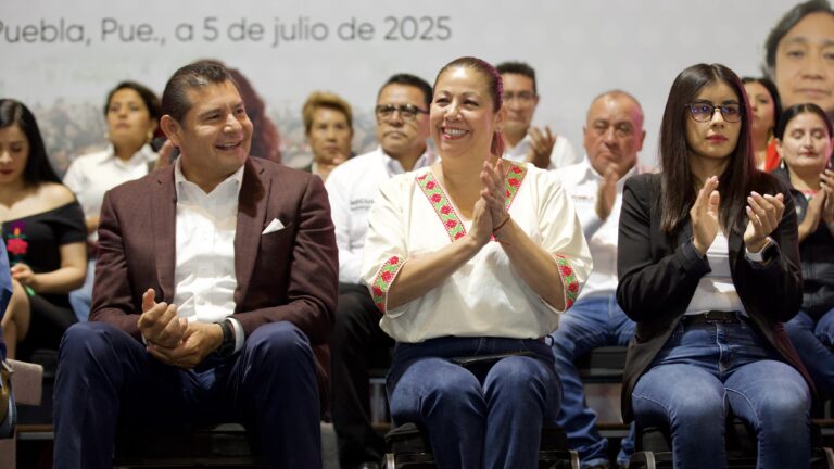 Participan diputados y diputadas de la LXII Legislatura en la Entrega de Apoyos del Programa Obra Comunitaria