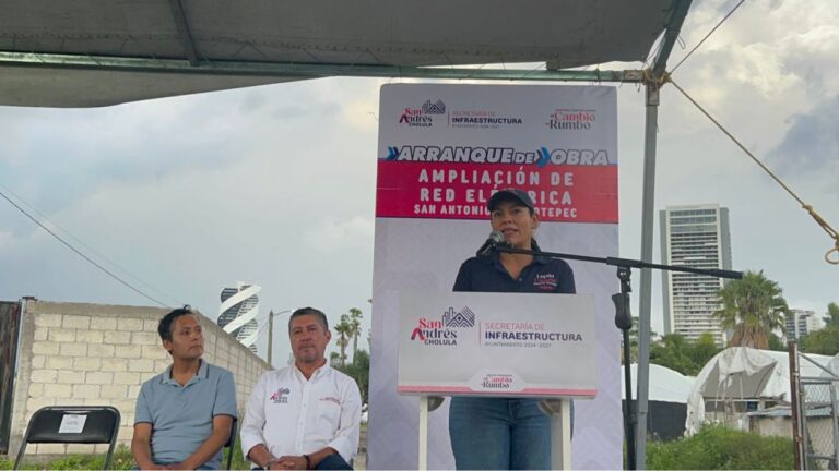 Arranca Lupita Cuautle la ampliación de red eléctrica en Cacalotepec 