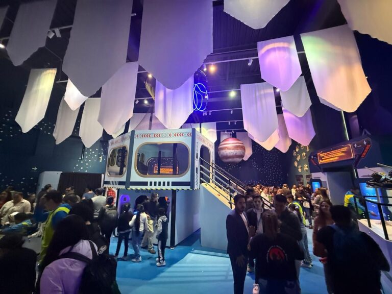 Colaboración con el Space Center de Houston