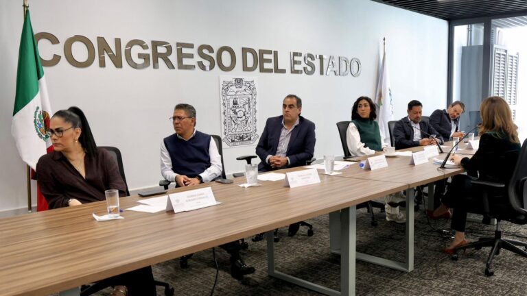 Dialogan en Comisión del Congreso sobre Comunicación de la Ciencia Política Científica
