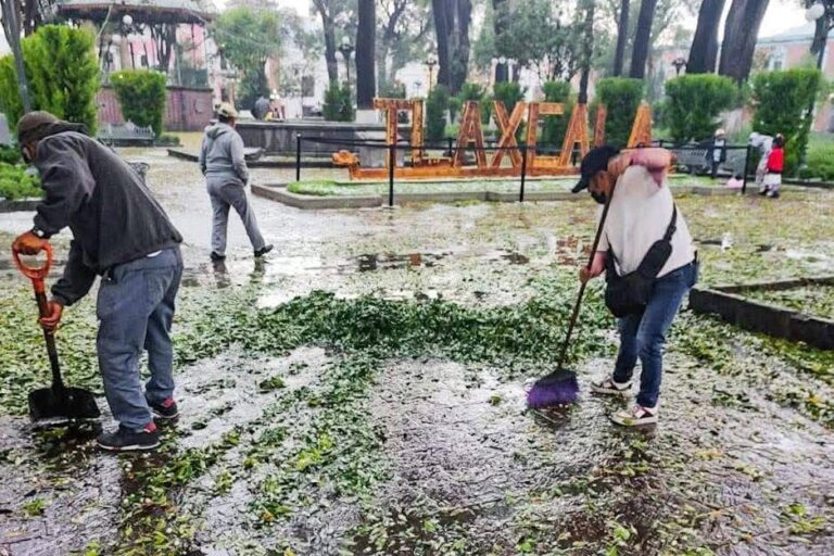 Atienden reportes por intensa lluvia en Tlaxcala capital