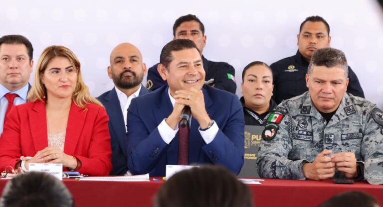 Respuesta efectiva y saldo blanco en atención del Gobierno de Puebla a emergencias forestales e inundaciones