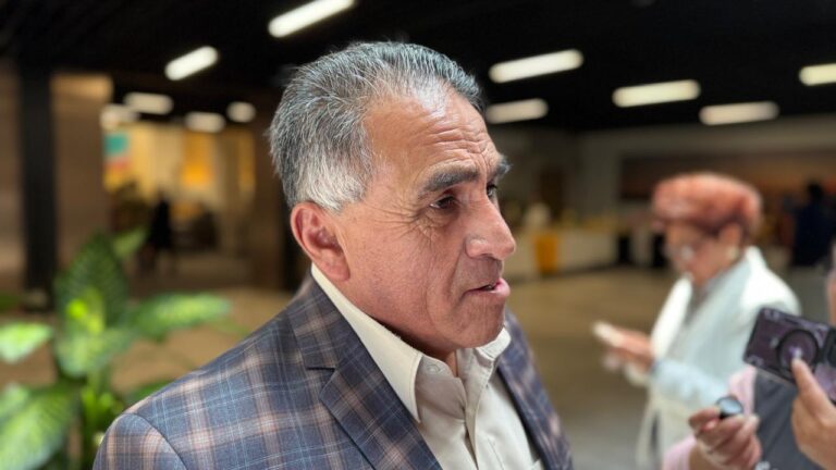 Dueños de taxis piratas son “necios” y se resisten a regularizar sus unidades