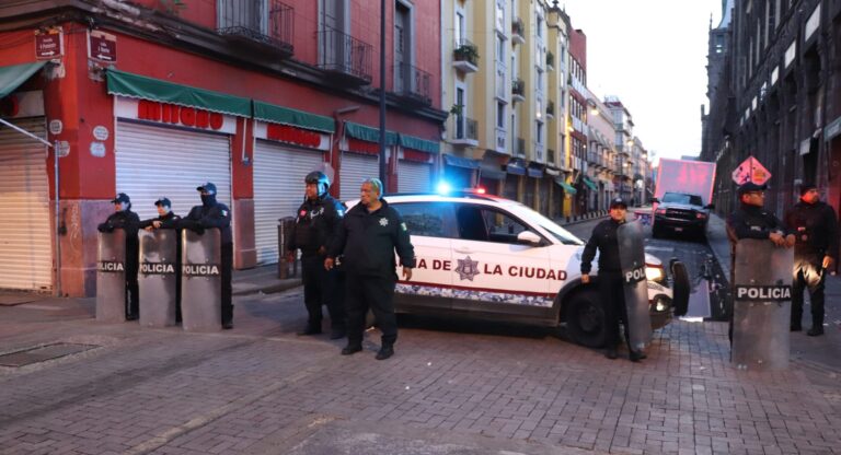 Realizan tres órdenes de gobierno operativo de reordenamiento del comercio popular en el Centro Histórico