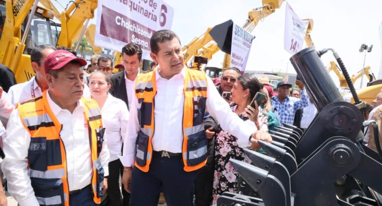 Gobierno del Estado lleva orden y seguridad con limpieza en Los Fuertes