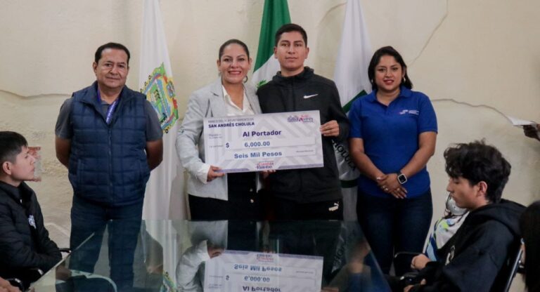 Impulsa Lupita Cuautle con becas al talento deportivo en San Andrés Cholula
