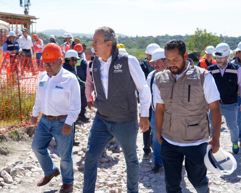 Supervisa Pepe Chedraui construcción del Bachillerato Tecnológico BUAP