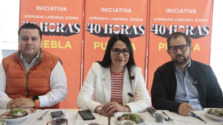 Fedrha Suriano presenta iniciativa para reducir la jornada laboral a 40 horas semanales en Puebla
