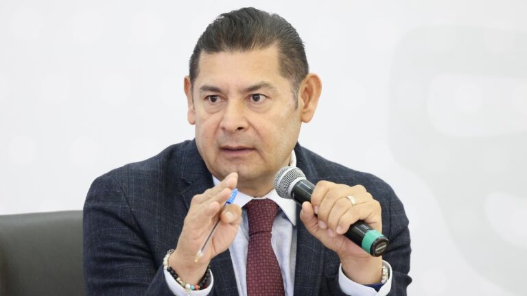 En Puebla se respeta la ley, estacionamientos de estadios seguirán sin cobros