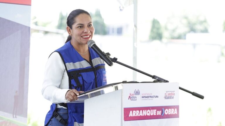 Arranca Lupita Cuautle obra de adoquinamiento y servicios en San Rafael Comac