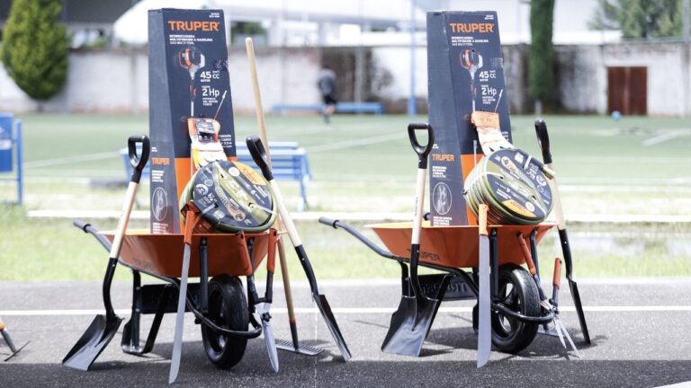 Equipa Gobierno de San Andrés Cholula a fraccionamientos y colonias con kits de jardinería