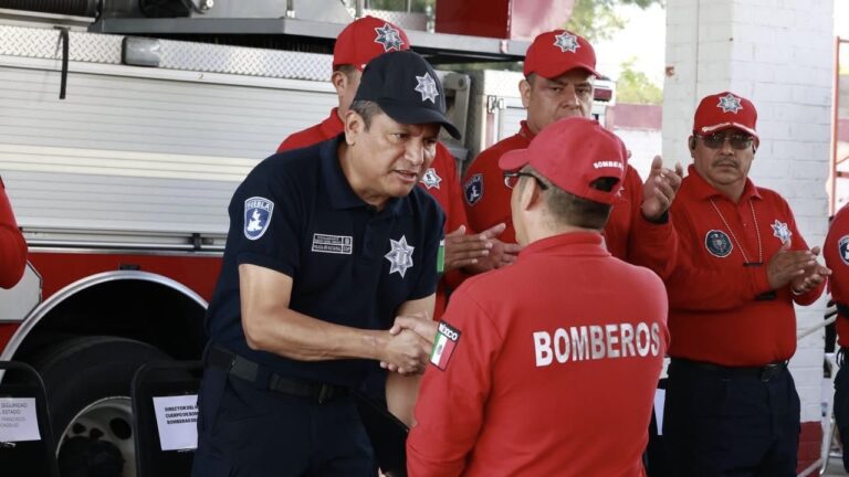 Reconoce SSP a bomberas y bomberos destacados en su día
