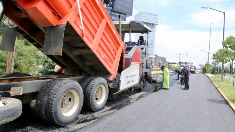 A toda máquina y con el respaldo de Gobierno de la República, Puebla recupera vialidades
