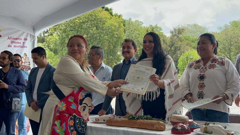 Cocineras certificadas y precios justos sello de la la Exposición Gastronómica del Chile en Nogada