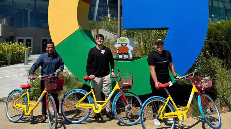 Estudiantes poblanos exploran futuro energético y tecnológico en Silicon Valley