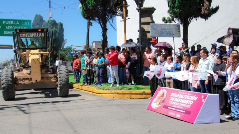 Roberto Solís inicia la segunda etapa del “Rescate Carretero” con la rehabilitación de la carretera Huejotzingo-Xalmimilulco