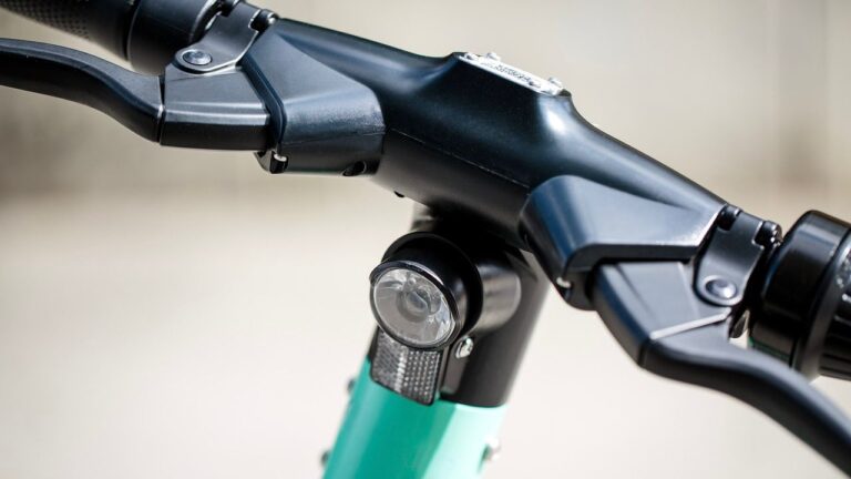 Uso responsable de Scooters y motocicletas para prevenir accidentes, recomienda el IMSS