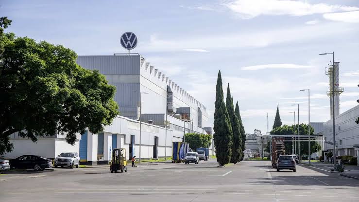 Volkswagen de México y SITIAVW logran acuerdo en negociación salarial