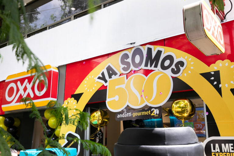 OXXO celebra su barra 500 de andatti gourmet en Ciudad de México