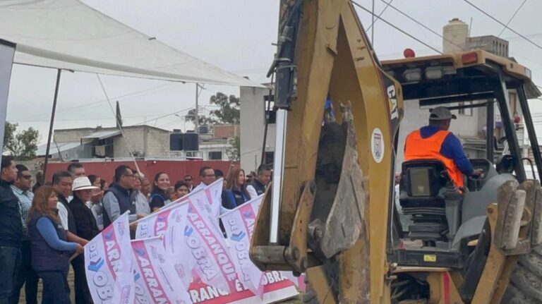 Inicia Lupita Cuautle obra de adoquinamiento en San Bernardino Tlaxcalancingo