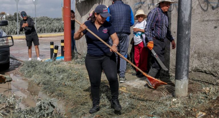 Mejora Lupita Cuautle seguridad e imagen urbana con mantenimiento y alumbrado en Tlaxcalancingo