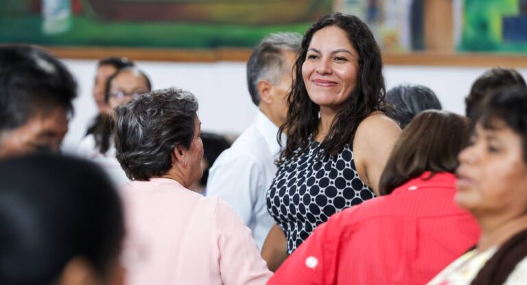 Celebra Lupita Cuautle a Personas Adultas Mayores en su día