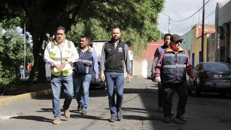 Supervisa Gobierno de la Ciudad trabajos de mantenimiento vial en avenida 11 Oriente