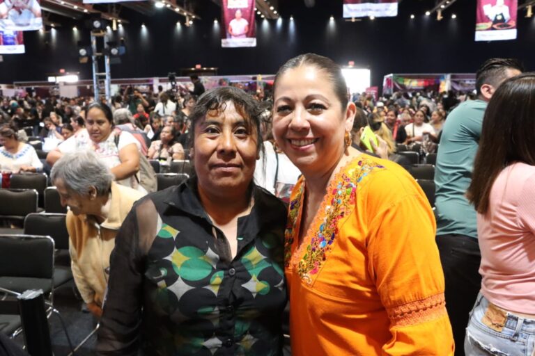 Participación y liderazgo de mujeres, primordial para desarrollo de Puebla: Laura Artemisa