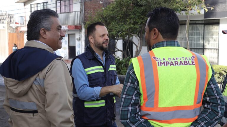 Impulsa Gobierno de la Ciudad mantenimiento vial en la colonia Aquiles Serdán