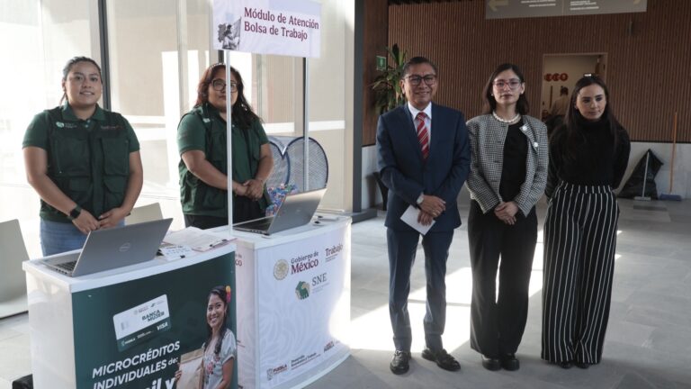 Instalan en Congreso del Estado módulos de empleo y apoyo a la mujer