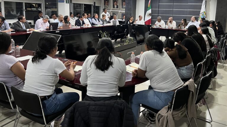 Diálogo abierto para establecer acuerdos en el marco de la legalidad y el respeto